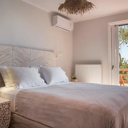 Superb Kefalonia 4 Bedrooms Froso Stunning Sea Views Sunny Roof Terrace Lakithras